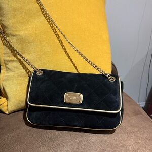 Michael Kors Crossbody. Perfect Size. Clean